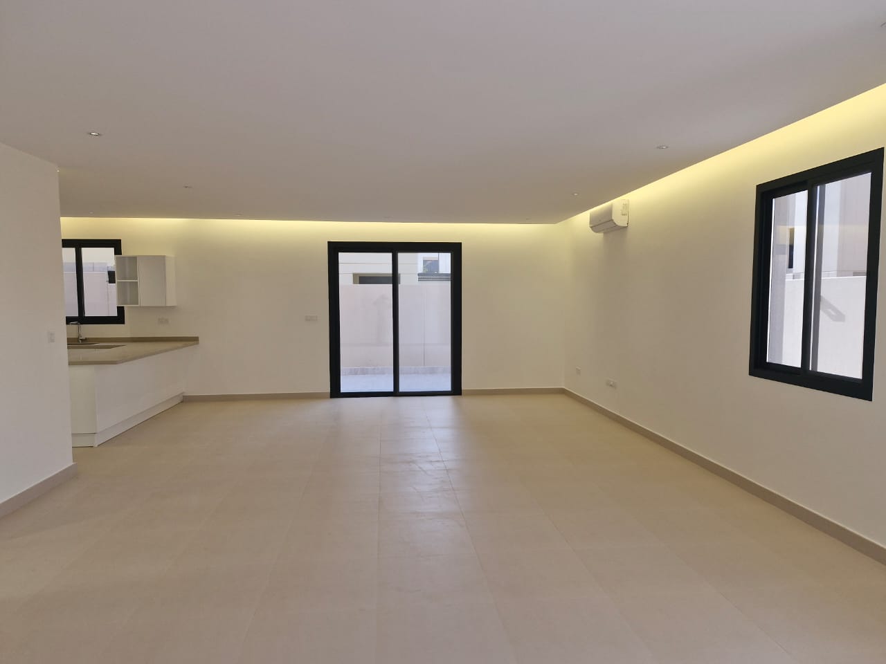 🏰 *Modern Luxury Villa in Sidra District – Roshn* ✨ 400 sqm | Contemporary Design Blending Elegance, Functionality & Sustainability 🌿♻️